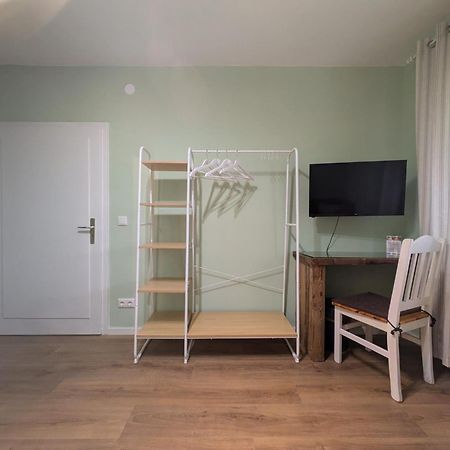 Haus Am Bach - Gemuetliche Pension Allershausen Exteriör bild