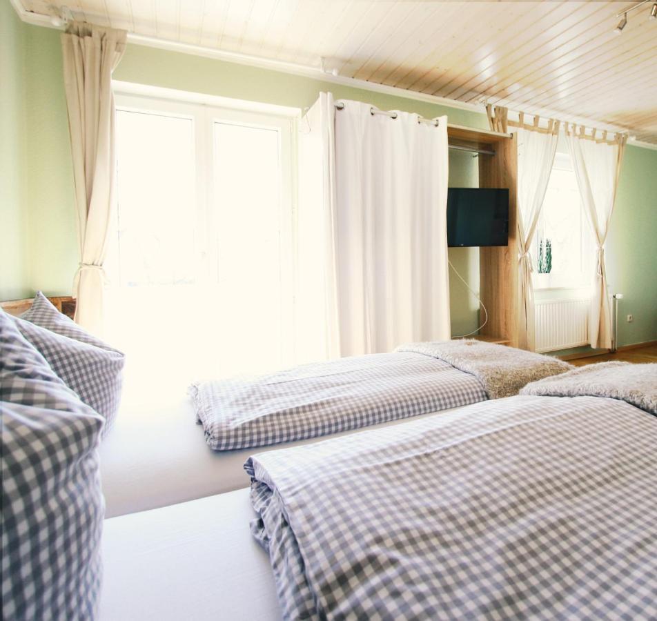 Haus Am Bach - Gemuetliche Pension Allershausen Exteriör bild
