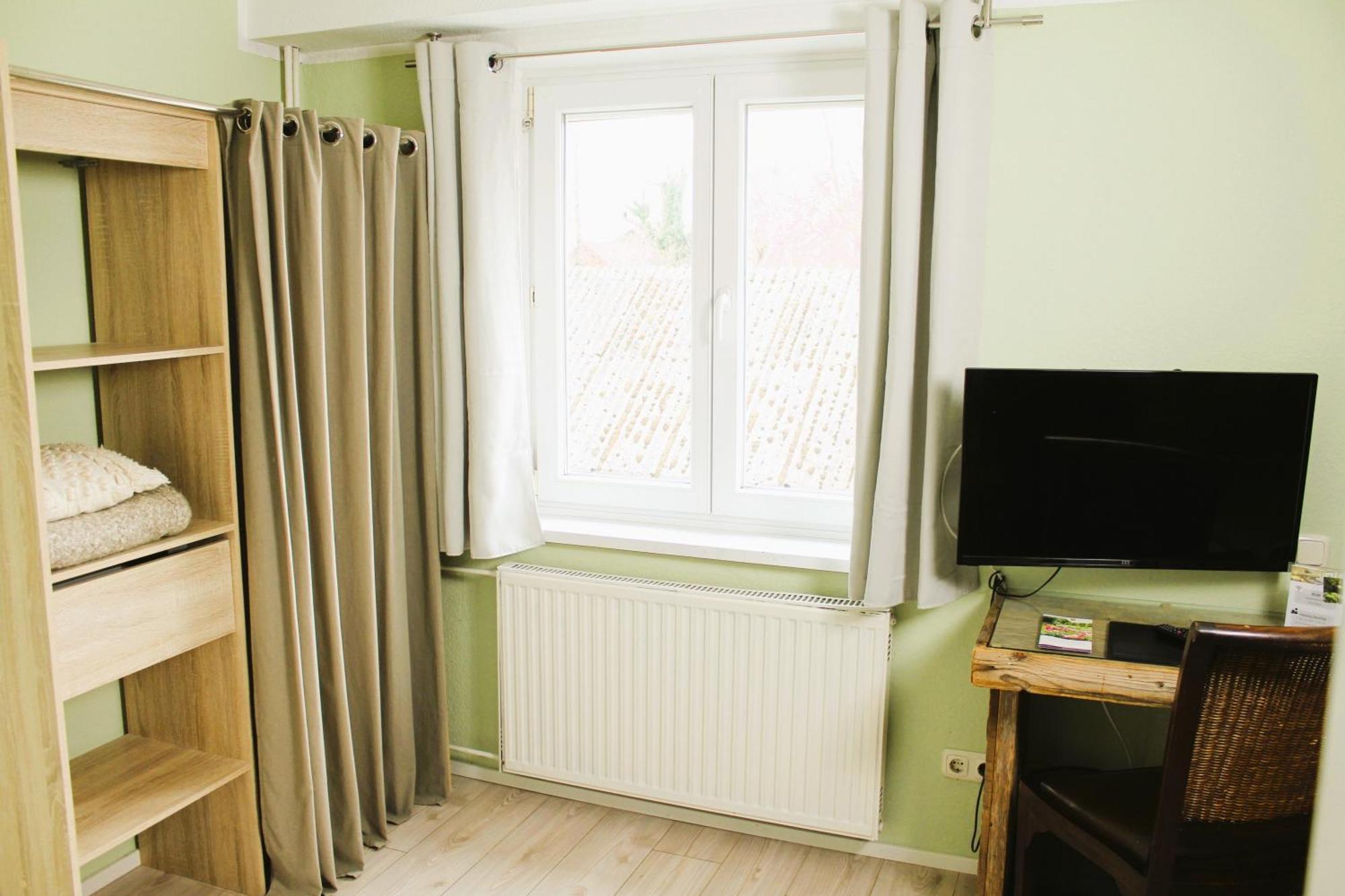 Haus Am Bach - Gemuetliche Pension Allershausen Exteriör bild