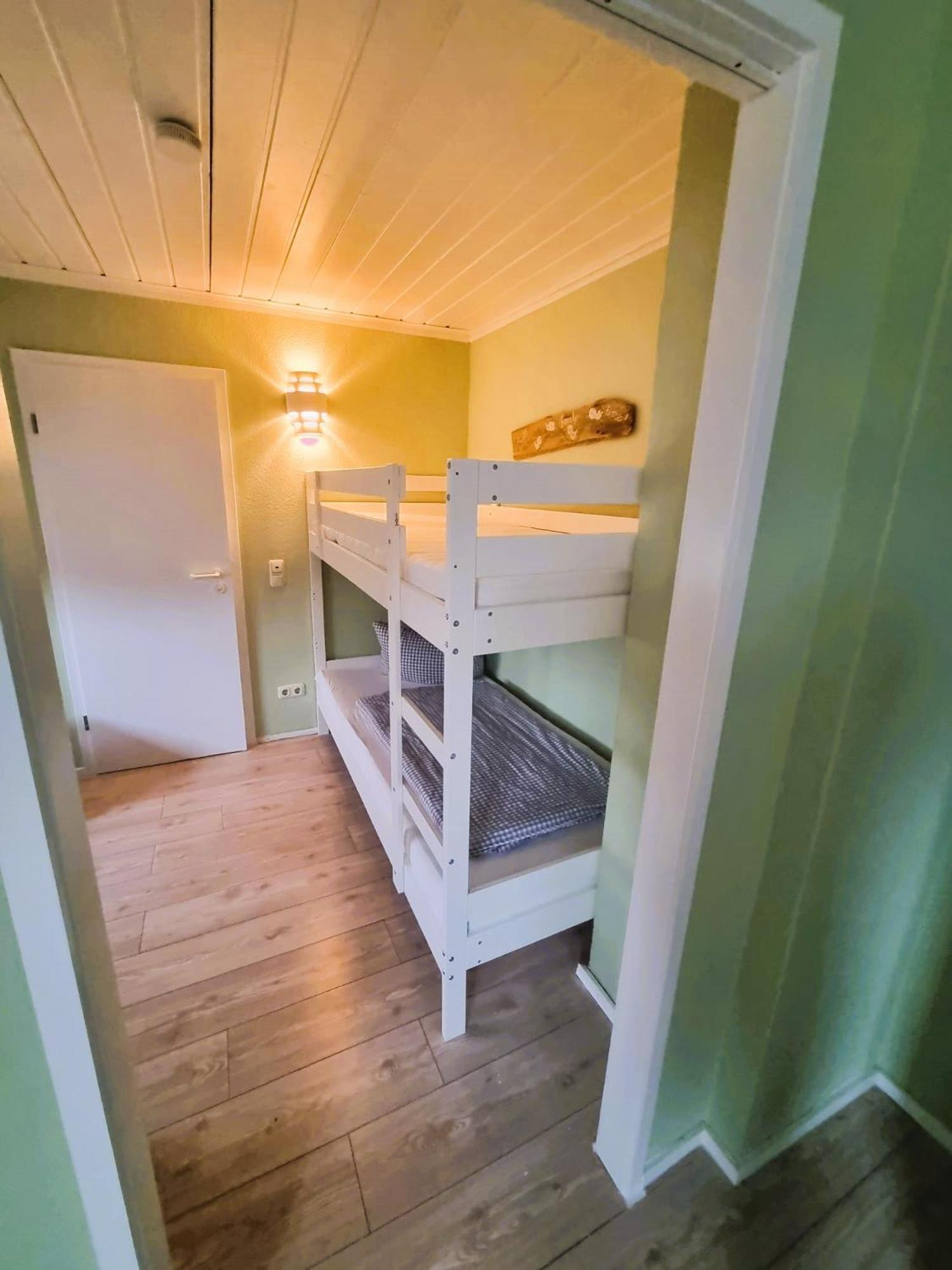 Haus Am Bach - Gemuetliche Pension Allershausen Exteriör bild