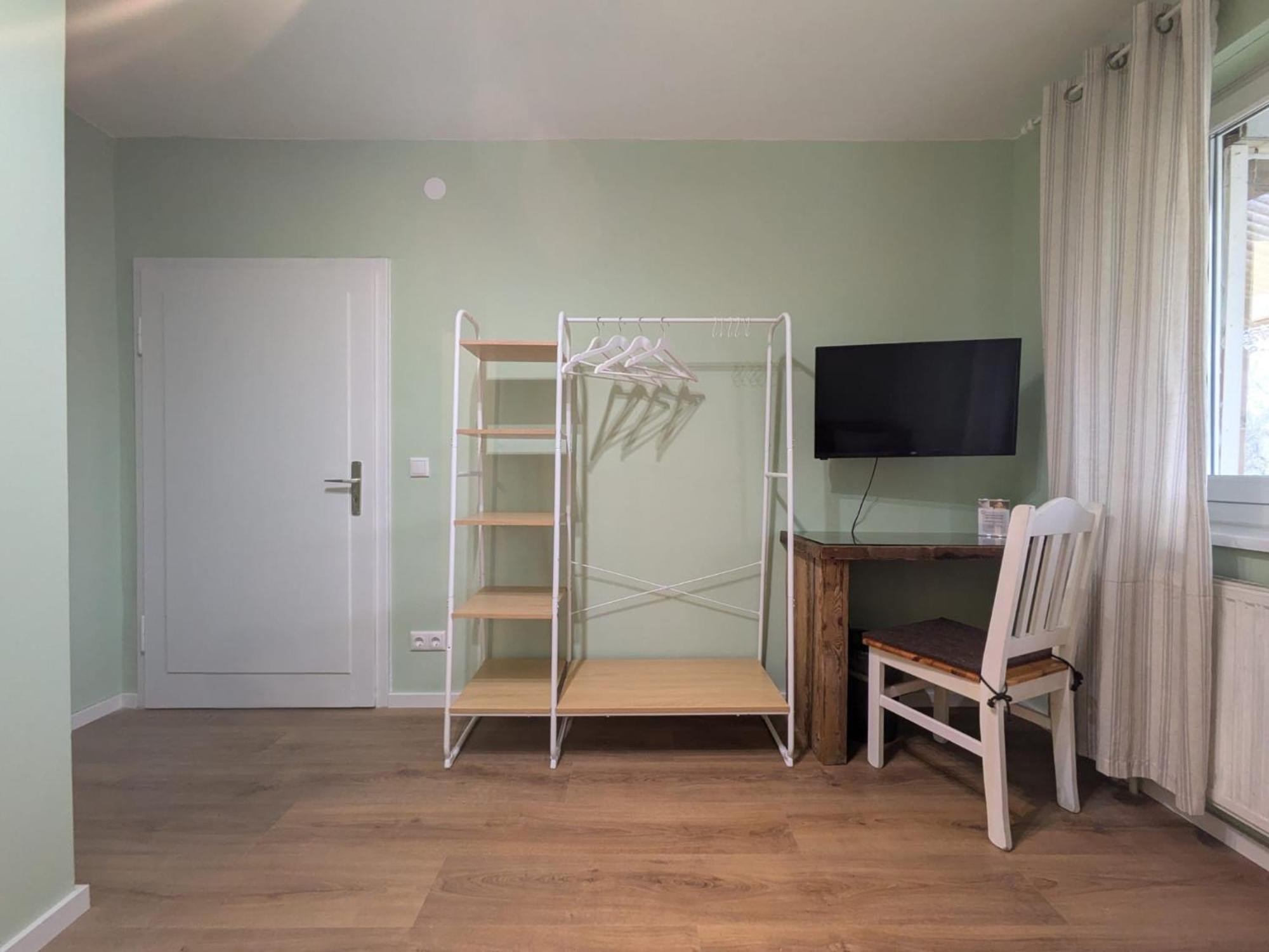 Haus Am Bach - Gemuetliche Pension Allershausen Exteriör bild